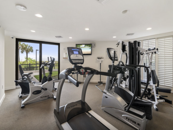 South end Marco Island Luxury Condo 3 month minimum